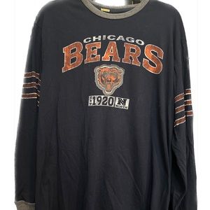 Gently worn, NFL Team Chicago Bears long sleeved shirt.  XL